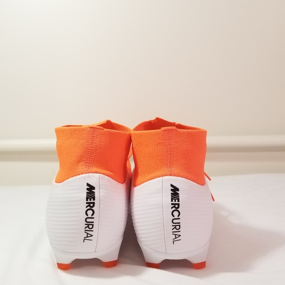 Nike Superfly 6 Pro FG Mercurial Flyknit - Picture 6 of 8